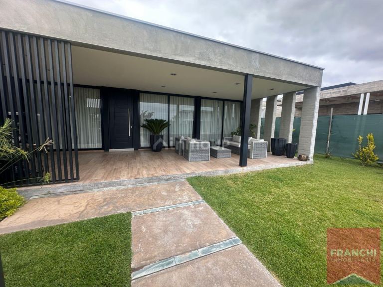Casa en Venta en Lujan de Cuyo, Mendoza