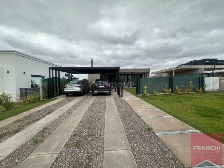 Casa en Venta en Lujan de Cuyo, Mendoza