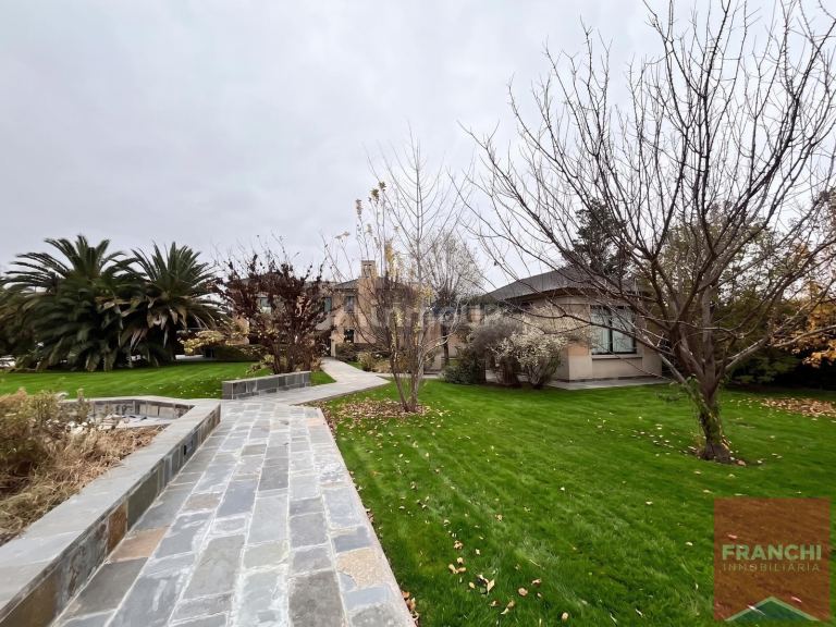 Casa en Venta en Lujan de Cuyo, Mendoza - USD 1.500.000 | Inmoup - 95