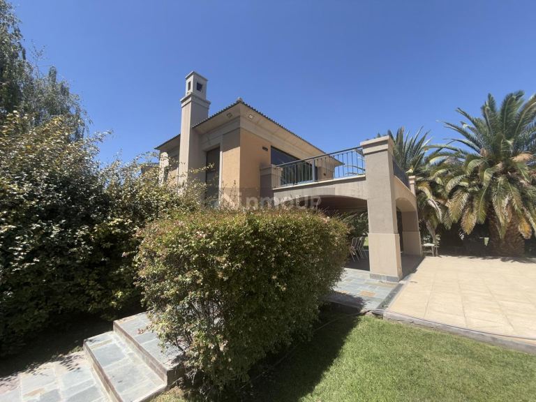 Casa en Venta en Lujan de Cuyo, Mendoza - USD 2.300.000 | Inmoup - 99