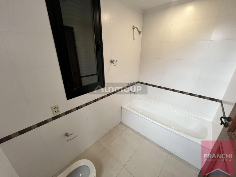 Casa en Venta en Lujan de Cuyo, Mendoza - USD 1.500.000 | Inmoup - 54