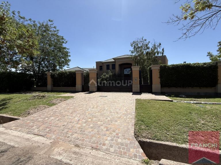 Casa en Venta en Lujan de Cuyo, Mendoza - USD 1.500.000 | Inmoup - 86