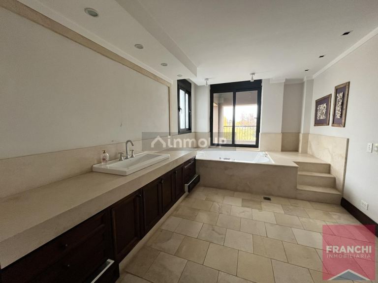 Casa en Venta en Lujan de Cuyo, Mendoza - USD 1.500.000 | Inmoup - 22