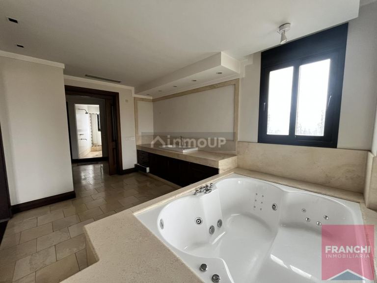 Casa en Venta en Lujan de Cuyo, Mendoza - USD 1.500.000 | Inmoup - 23