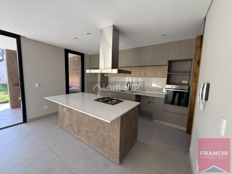 Casa en Venta en Lujan de Cuyo, Mendoza