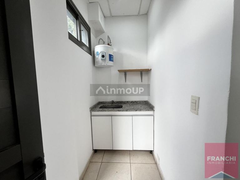Local Comercial en Alquiler en Guaymallen, Mendoza - $ 800.000 | Inmoup - 9