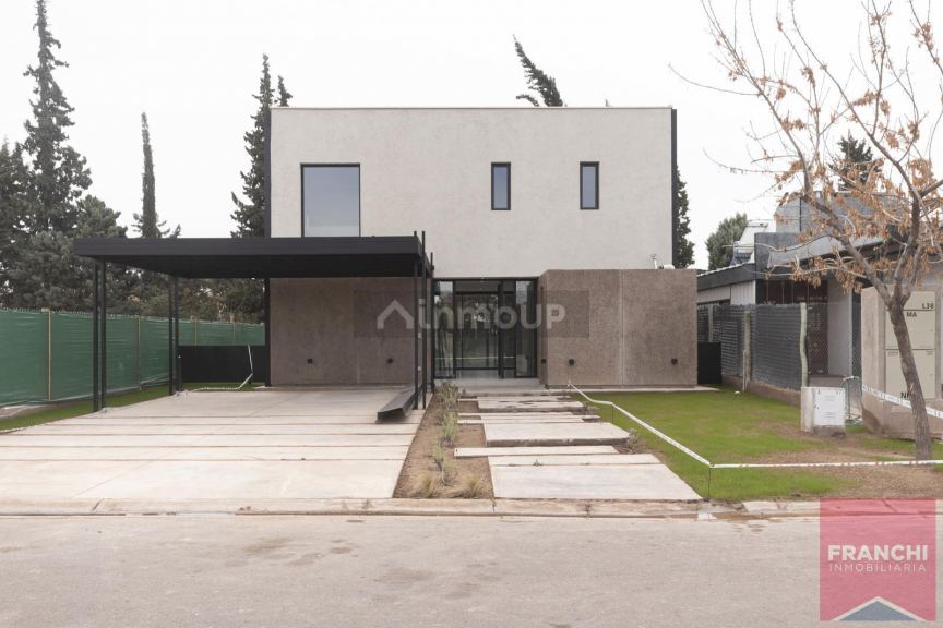 Casa en Venta en Lujan de Cuyo, Mendoza