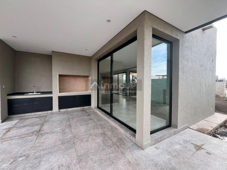 Casa en Venta en Lujan de Cuyo, Mendoza - USD 350.000 | Inmoup - 23