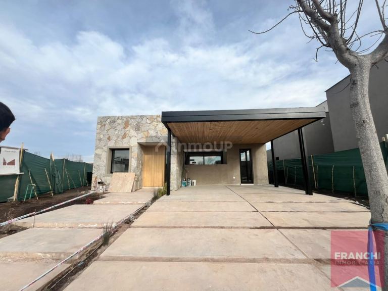 Casa en Venta en Lujan de Cuyo, Mendoza
