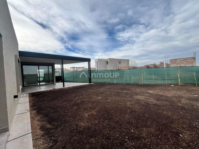 Casa en Venta en Lujan de Cuyo, Mendoza - USD 350.000 | Inmoup - 22