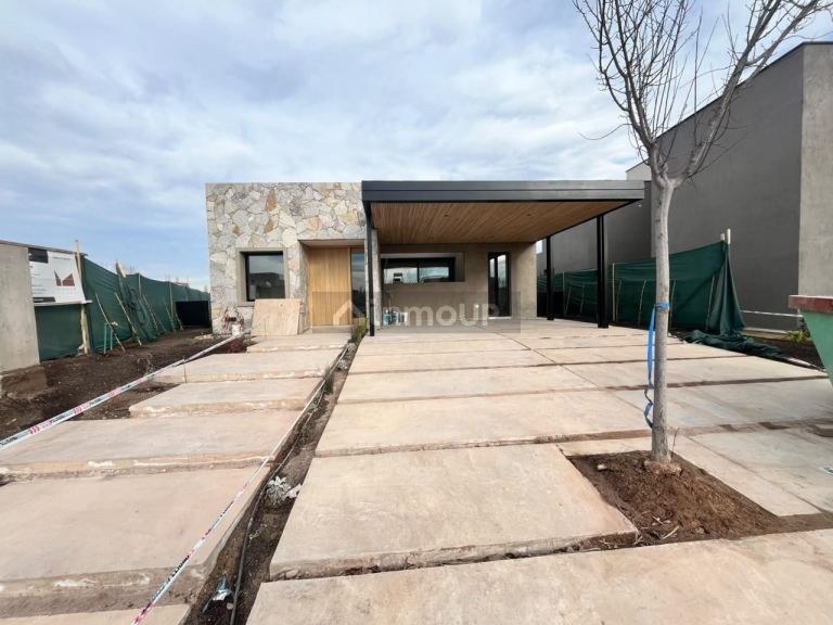 Lujan de Cuyo Barrio Rincon Viamonte - A51
