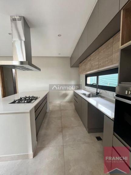 Casa en Venta en Lujan de Cuyo, Mendoza