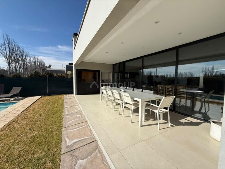 Casa en Venta en Lujan de Cuyo, Mendoza - USD 340.000 | Inmoup - 23