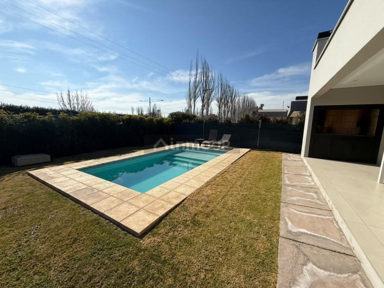 Casa en Venta en Lujan de Cuyo, Mendoza - USD 340.000 | Inmoup - 28