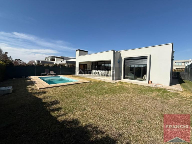 Casa en Venta en Lujan de Cuyo, Mendoza
