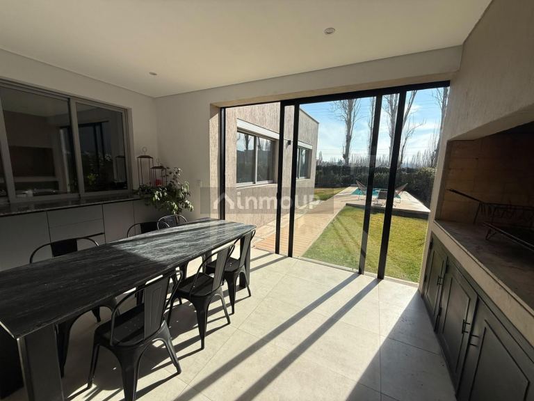 Casa en Venta en Lujan de Cuyo, Mendoza - USD 350.000 | Inmoup - 18