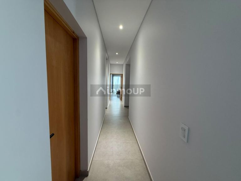 Casa en Venta en Lujan de Cuyo, Mendoza - USD 350.000 | Inmoup - 35