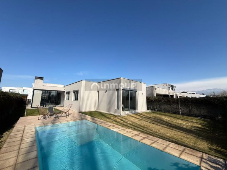 Casa en Venta en Lujan de Cuyo, Mendoza - USD 350.000 | Inmoup - 11