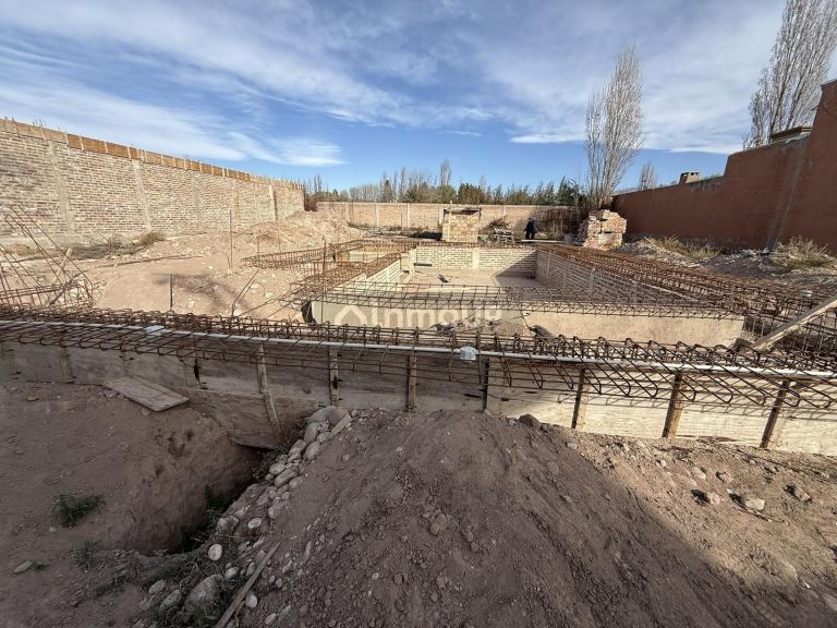 Casa en Venta en Lujan de Cuyo, Mendoza - USD 280.000 | Inmoup - 24