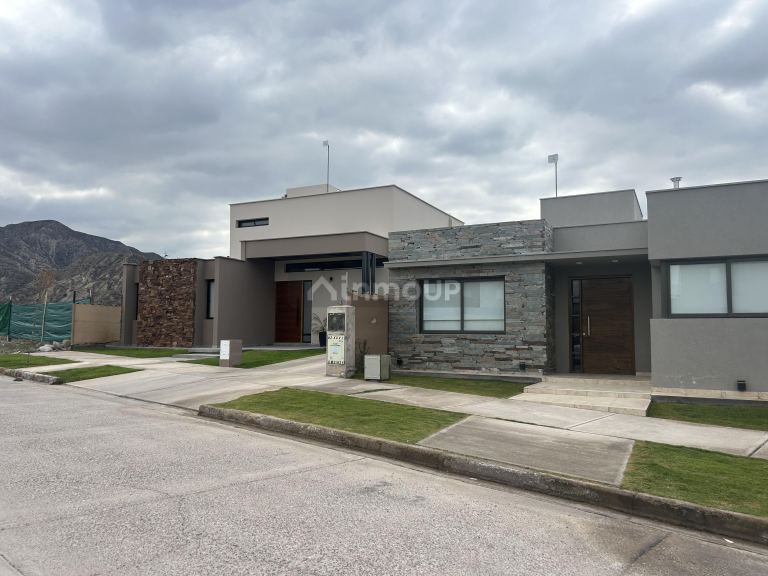 Casa en Venta en Las Heras, Mendoza