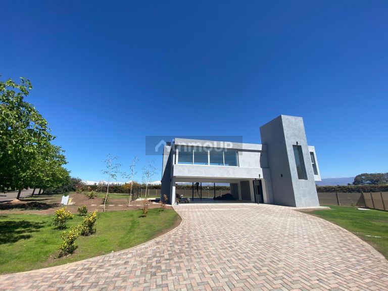 Casa en Venta en Maipu, Mendoza