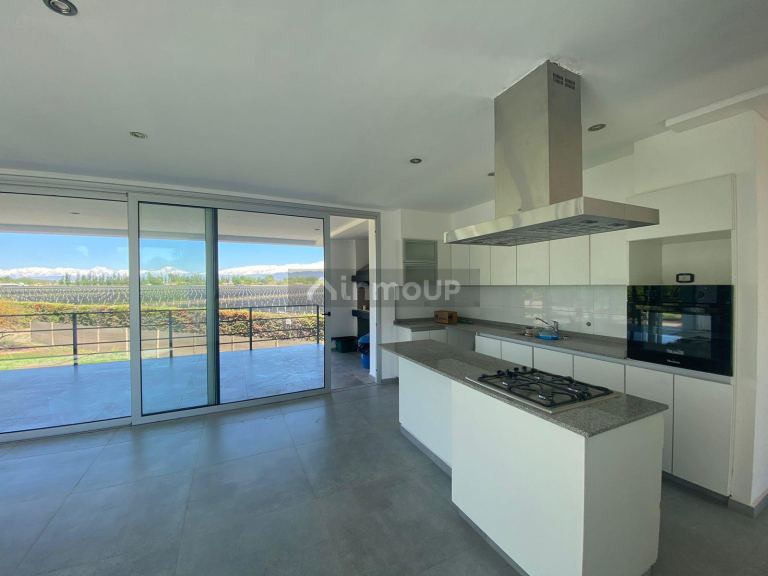 Casa en Venta en Maipu, Mendoza