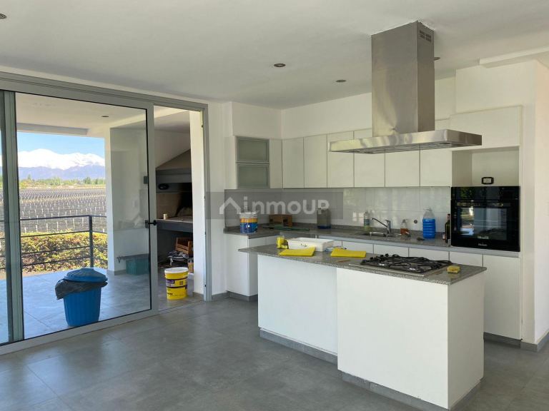Casa en Venta en Maipu, Mendoza