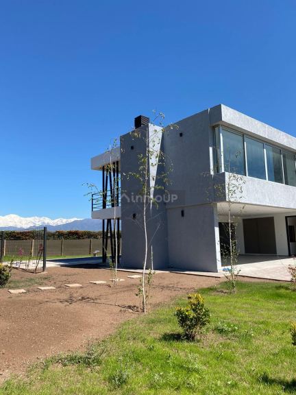 Casa en Venta en Maipu, Mendoza