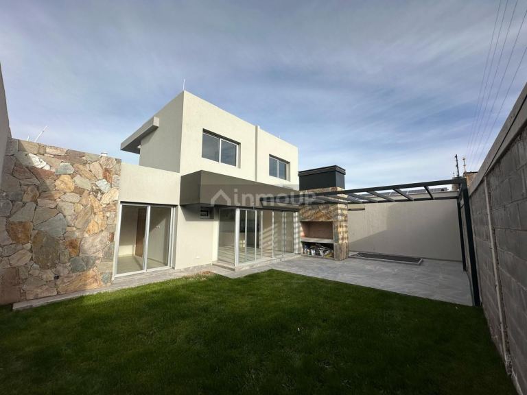 Casa en Venta en Maipu, Mendoza