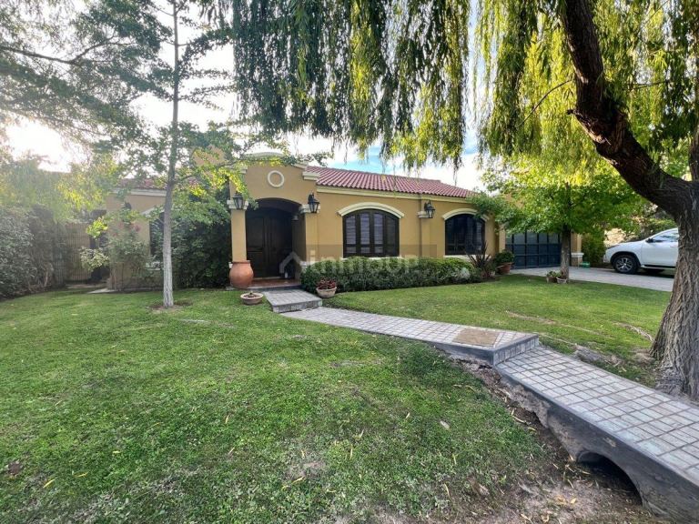 Casa en Venta en Lujan de Cuyo, Mendoza