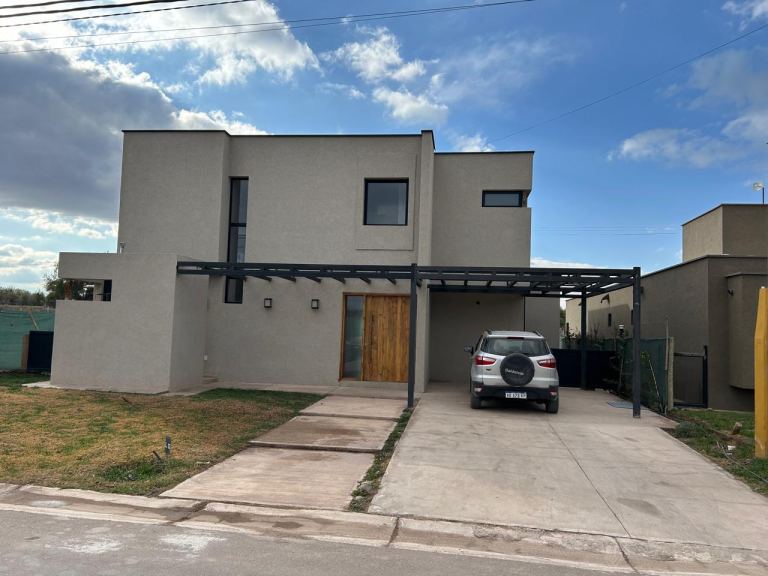 Casa en Venta en Maipu, Mendoza