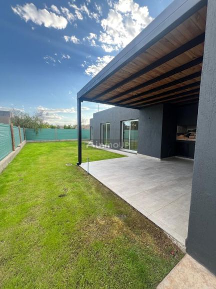 Casa en Venta en Lujan de Cuyo, Mendoza
