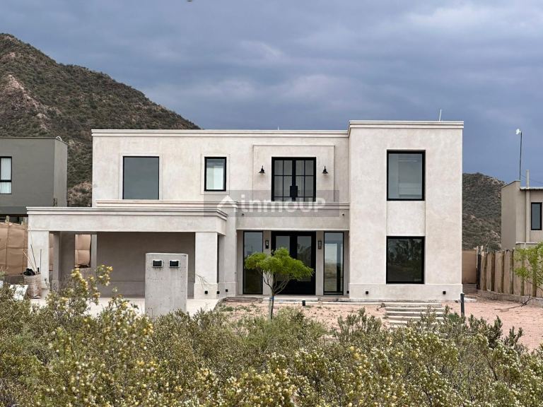 Casa en Venta en Las Heras, Mendoza