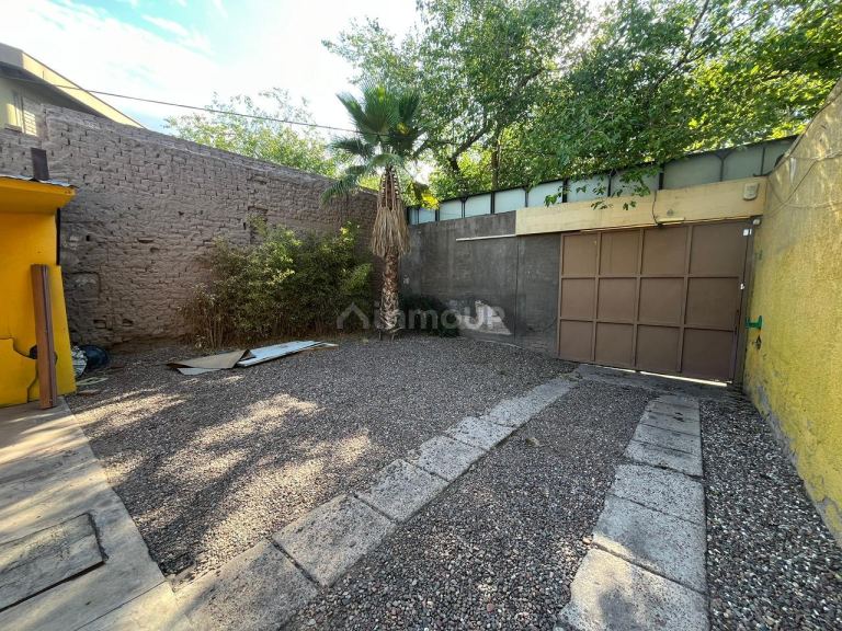 Galpon en Alquiler en Capital, Mendoza