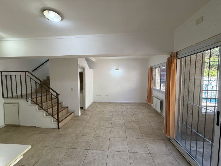 Coronel Plaza 431 / A media cuadra de Mitre