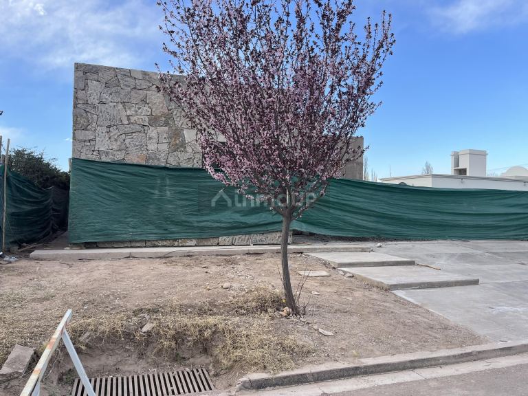 Casa en Venta en Lujan de Cuyo, Mendoza - USD 245.000 | Inmoup - 8