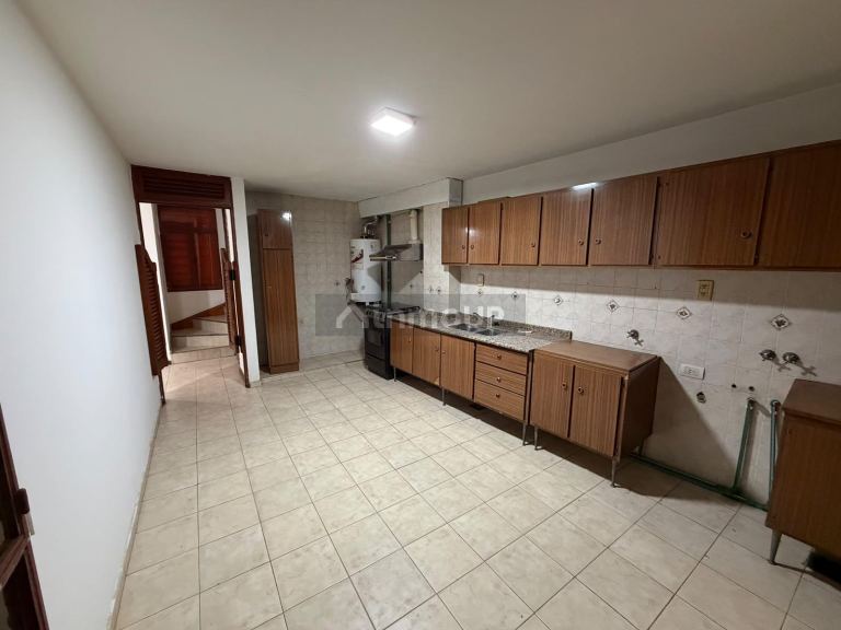 Capital Barrio Champagnat / Calle Dr. Nacif