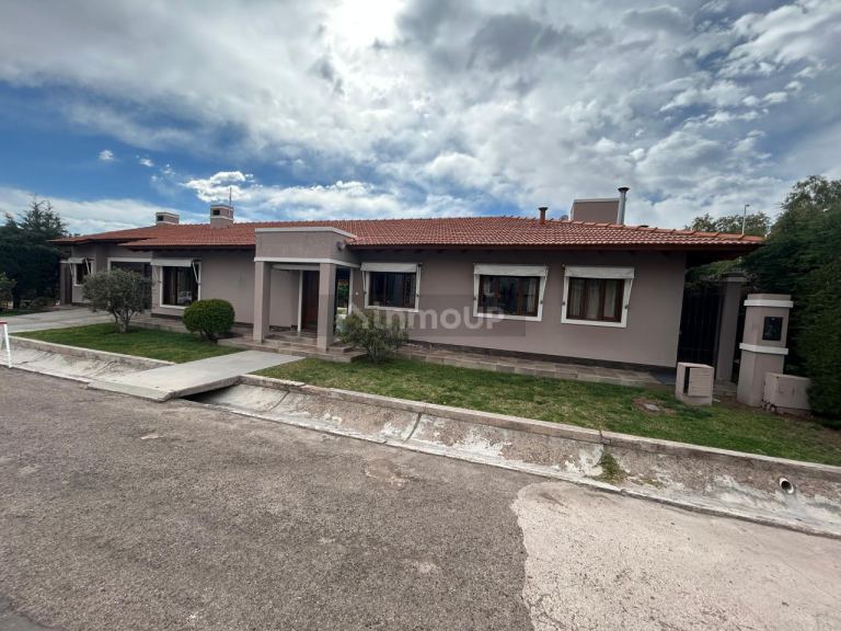 Casa en Venta en Guaymallen, Mendoza