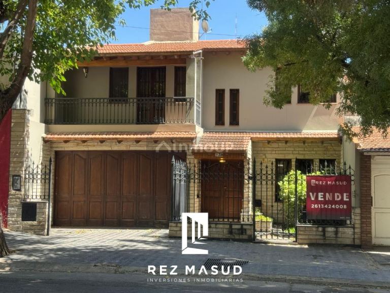 Capital Rodriguez 12