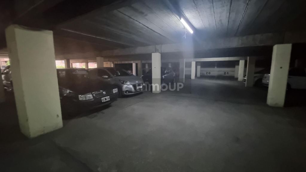Cochera en Venta en Godoy Cruz, Mendoza