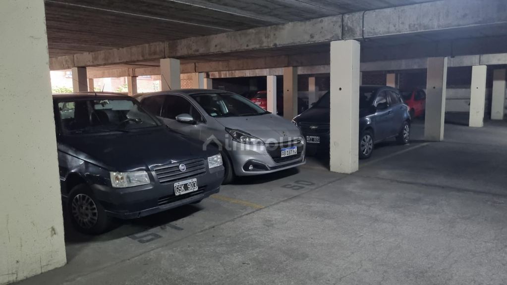 Cochera en Venta en Godoy Cruz, Mendoza