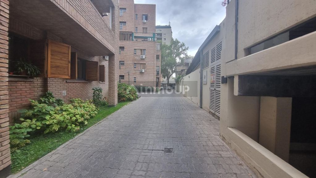 Cochera en Venta en Godoy Cruz, Mendoza
