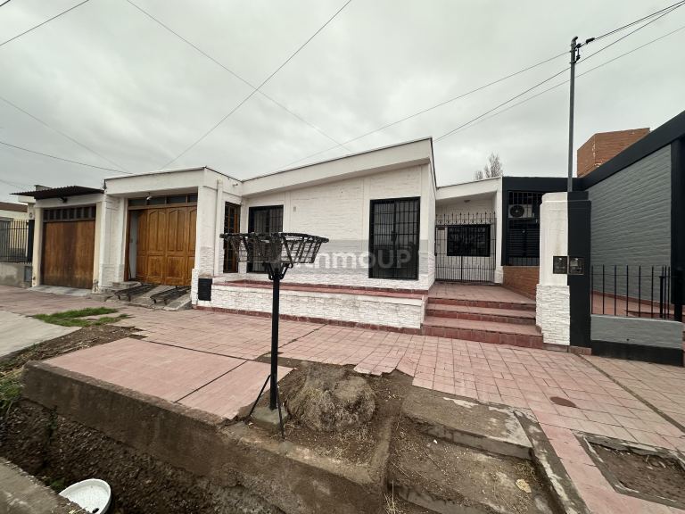 Casa en Alquiler en Las Heras, Mendoza - $ 830.000 | Inmoup - 1