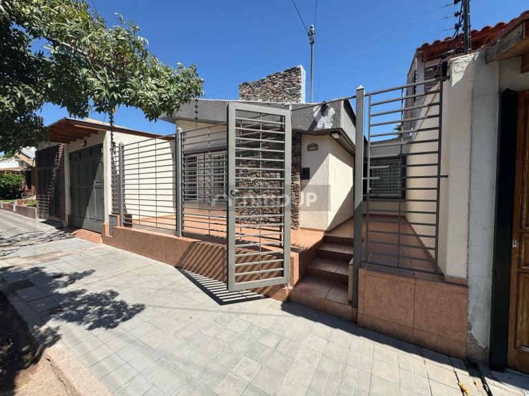 Casa en Venta en Guaymallen, Mendoza