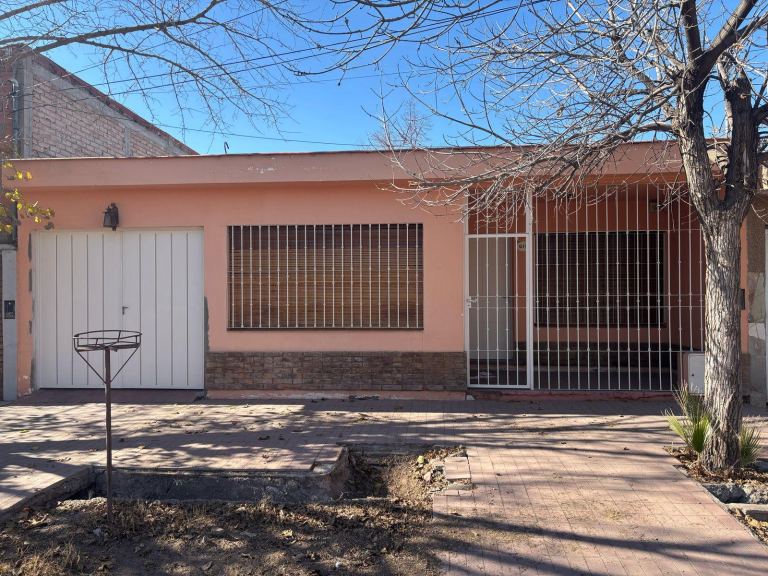 Casa en Venta en Guaymallen, Mendoza