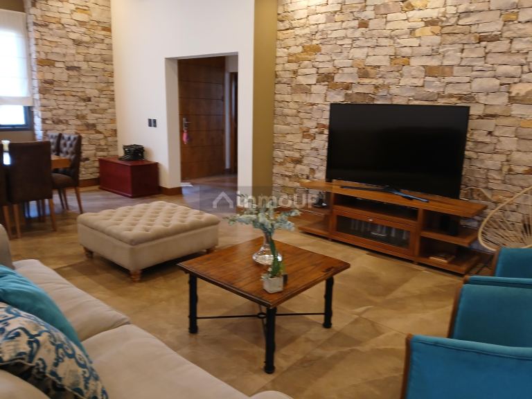 Casa en Alquiler en Maipu, Mendoza