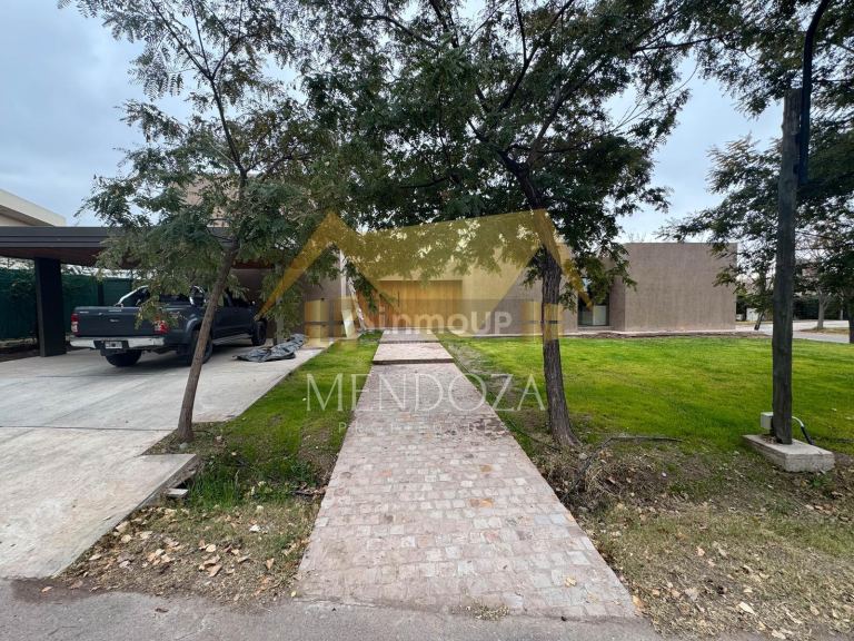 Casa en Venta en Maipu, Mendoza