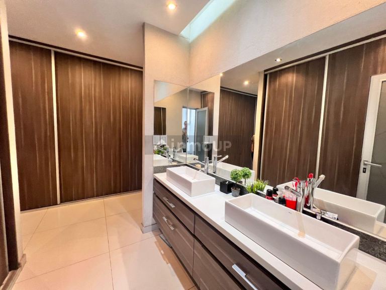 Casa en Venta en Guaymallen, Mendoza