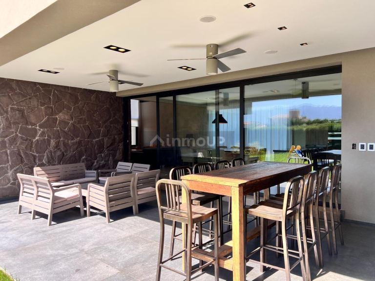 Casa en Venta en Lujan de Cuyo, Mendoza