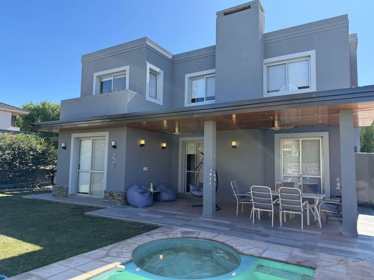 Casa en Venta en Capital, Mendoza
